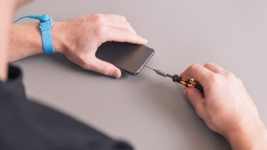 a person using a computer mouse